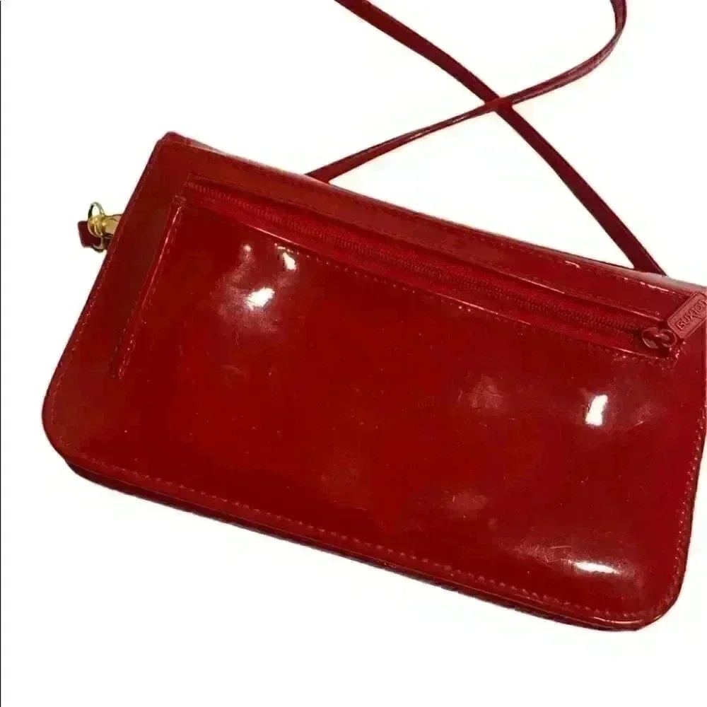 Buxton wallet/crossbody